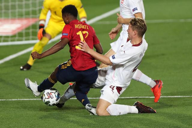 勇士促成NBA史上首个六方交易 李凯尔正式加盟