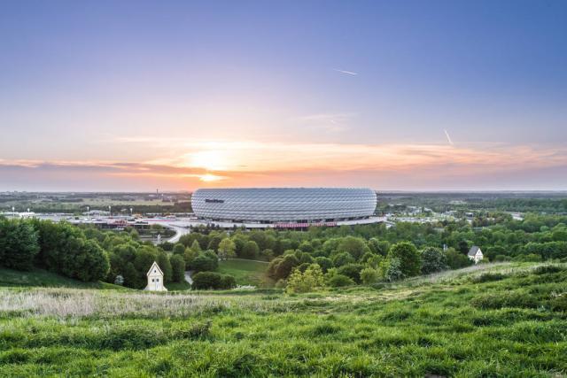 哈登23+11库里两次崴脚提前伤退 快船力克勇士