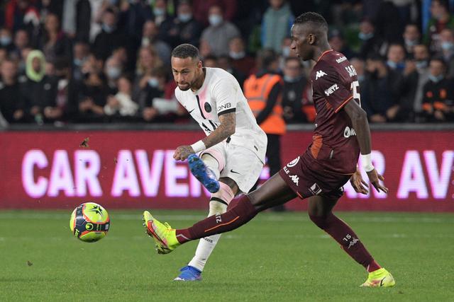 李梦入选WNBA最佳新秀阵容 职业生涯获新突破