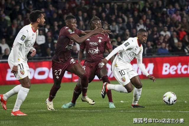 李梦入选WNBA最佳新秀阵容 职业生涯获新突破